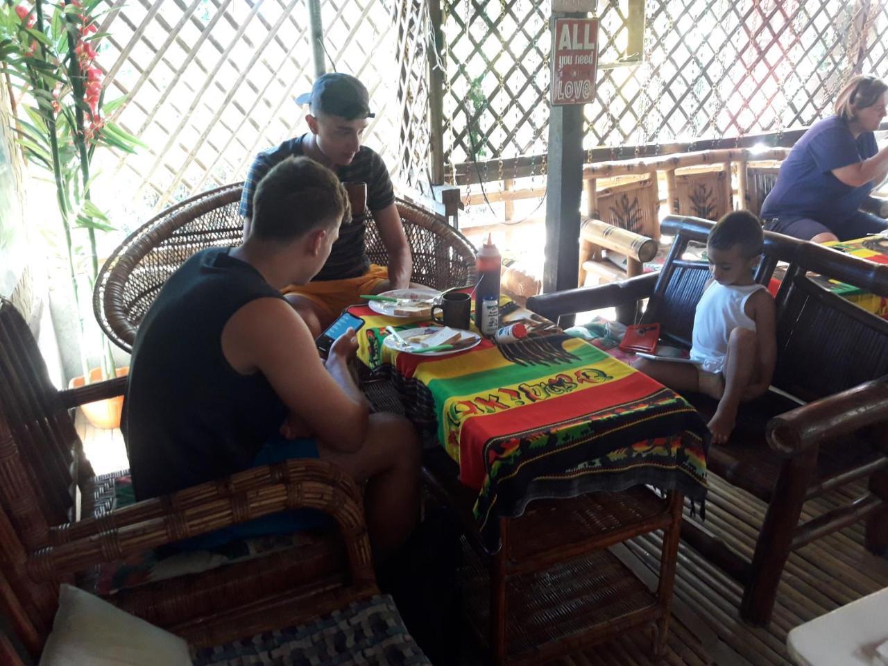Backpackers Inn Gardenview Inn El Nido Bagian luar foto